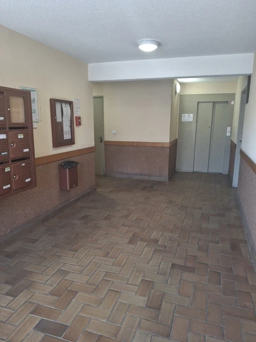 Hall Entrée 13